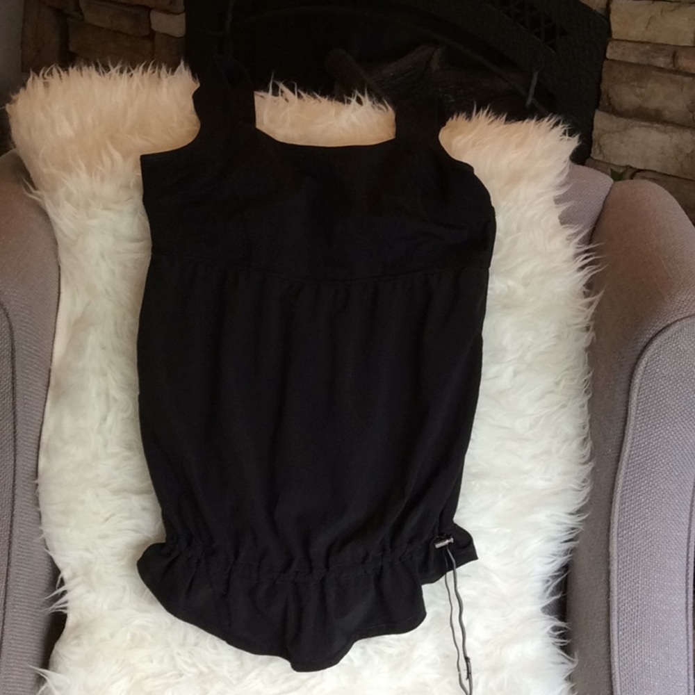 Lululemon top